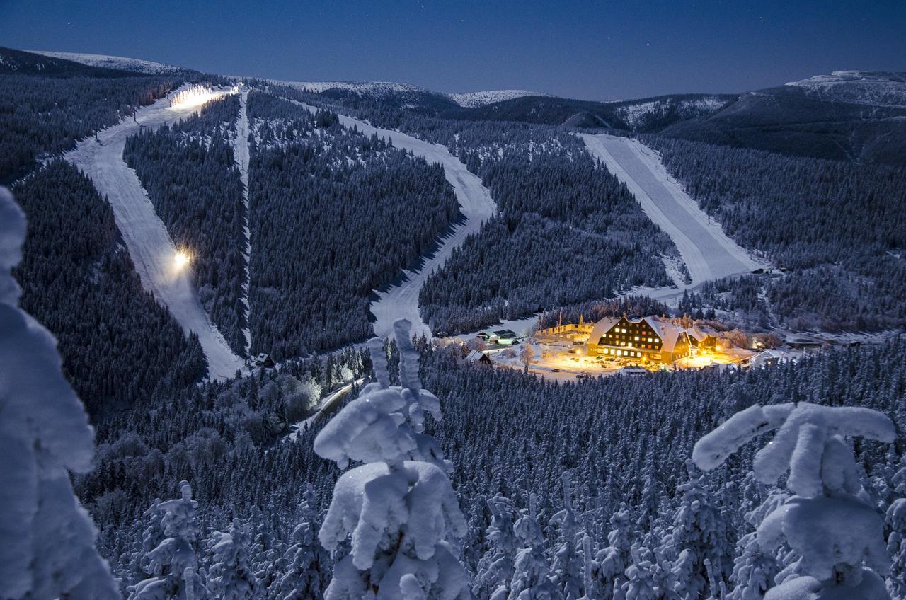 Hotel Cervenohorske Sedlo Loučná nad Desnou Екстериор снимка